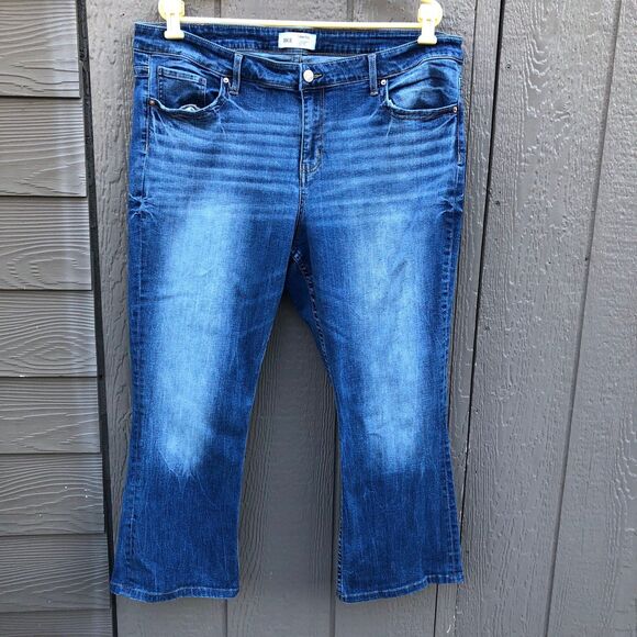BKE Denim - BKE PAYTON universal fit mid rise bootcut women’s size 38x 29.5”